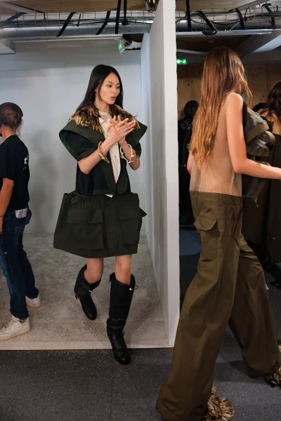 Look 23
